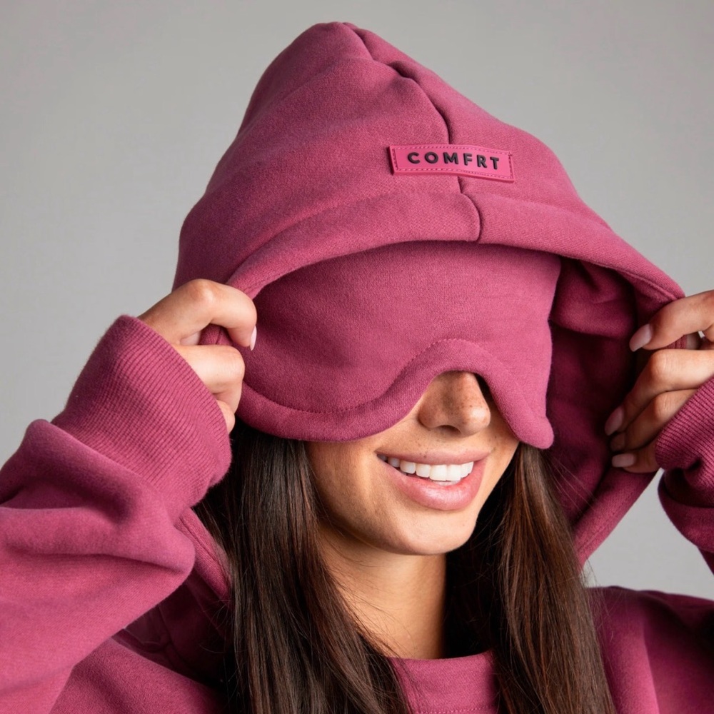 Comfrt Berry Hoodie with Eye Mask
 Brand new- ordered wrong sizes.